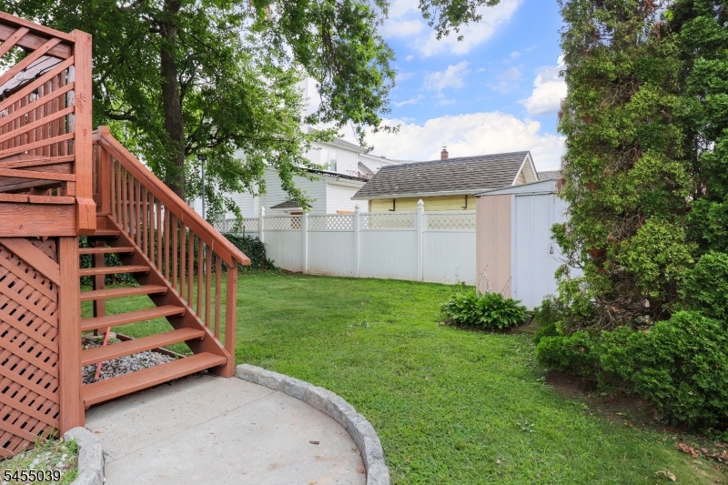 main property photo 25