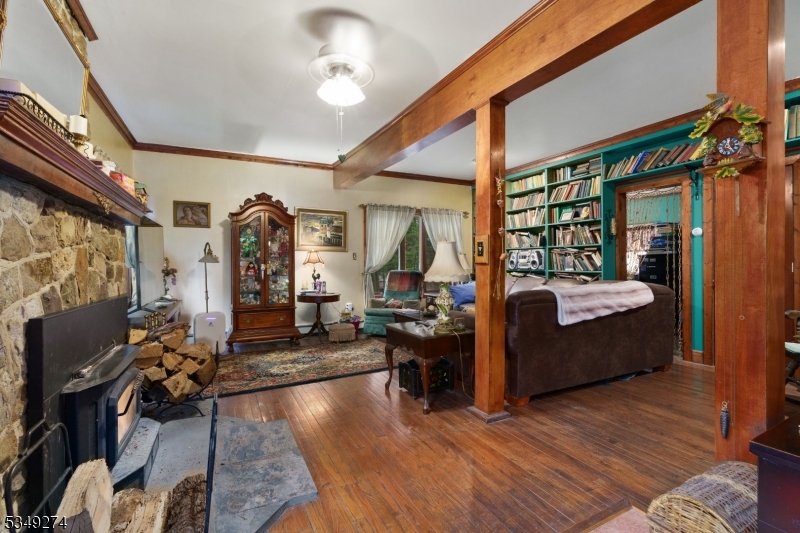 main property photo 4