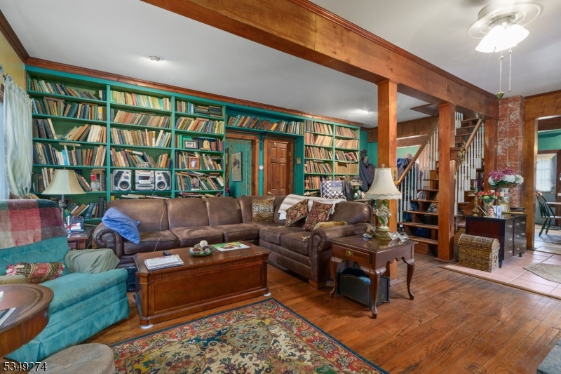 main property photo 6