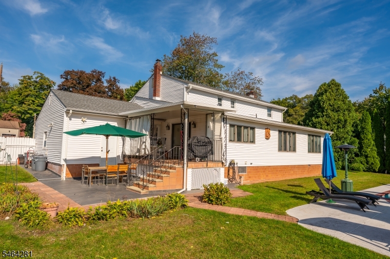 main property photo 25