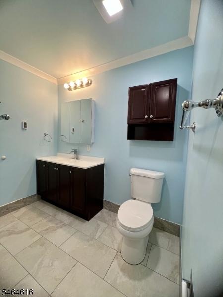 main property photo 28