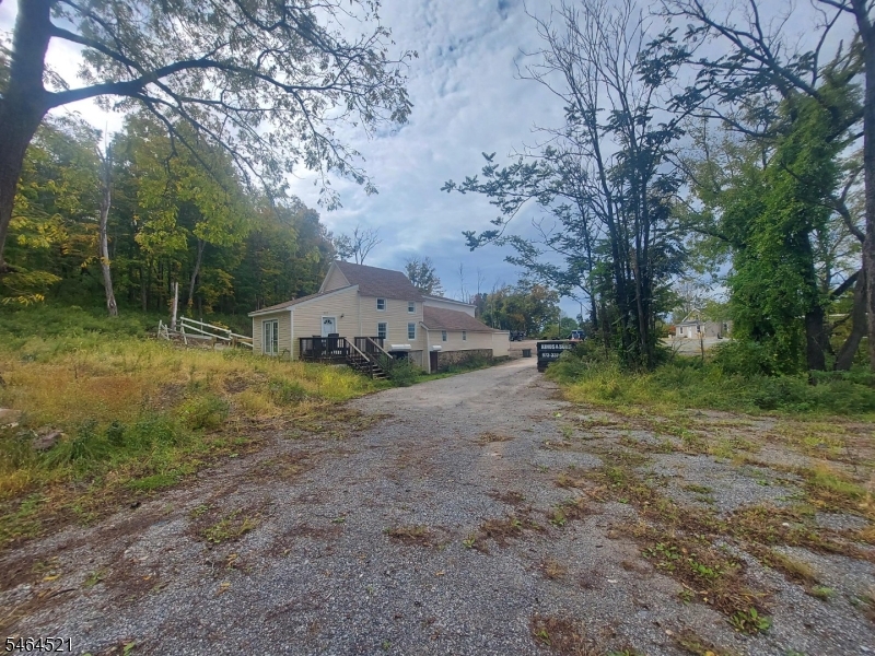 main property photo 10