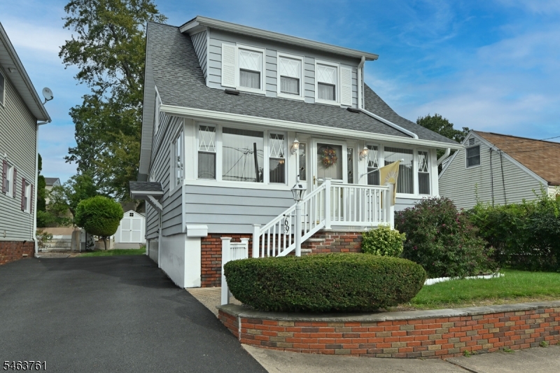main property photo 10