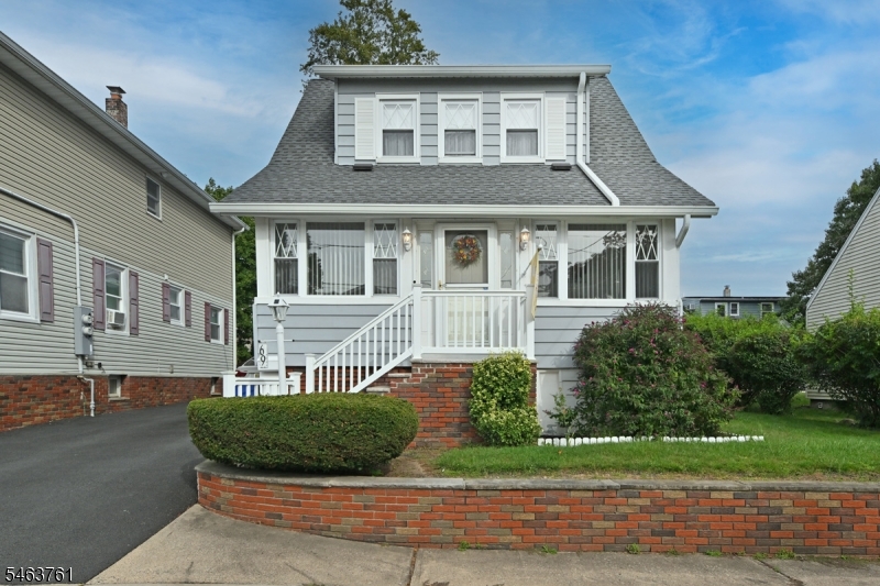 main property photo 9