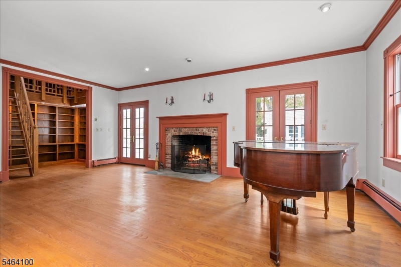 main property photo 19
