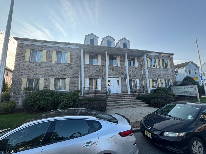 main property photo 13
