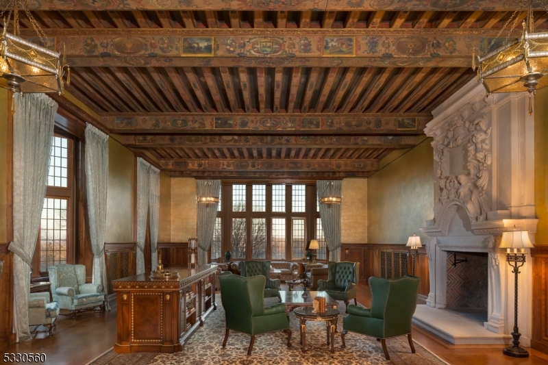 main property photo 14