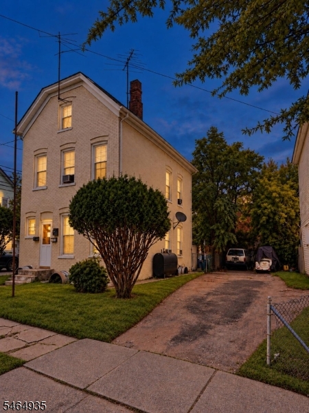 main property photo 5