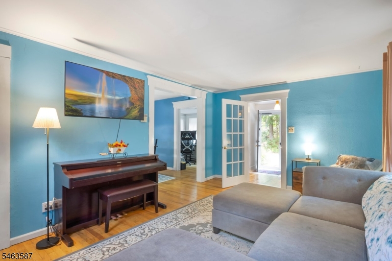 main property photo 7