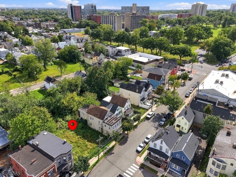 main property photo 10