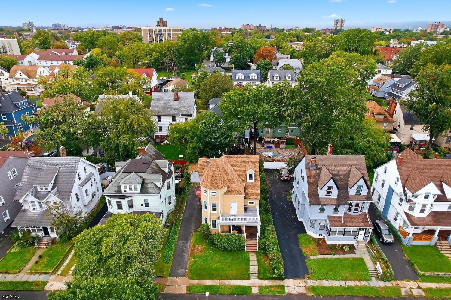main property photo 3