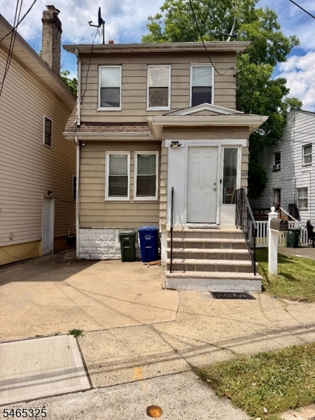 main property photo 10