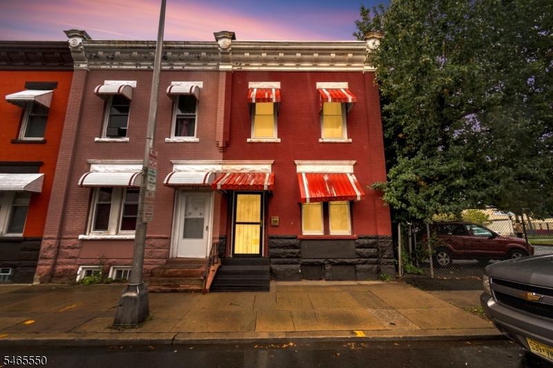 main property photo 15