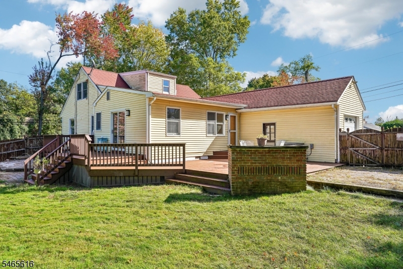 main property photo 37