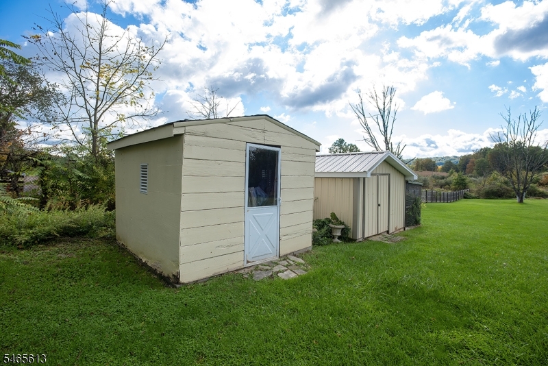 main property photo 16