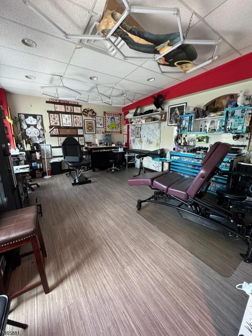 main property photo 18