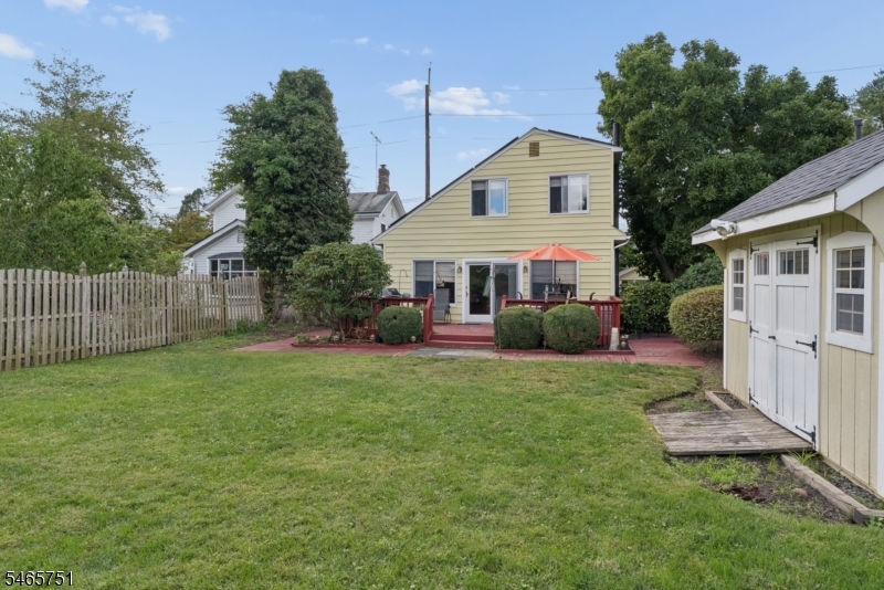 main property photo 28