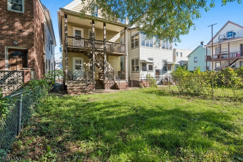 main property photo 18