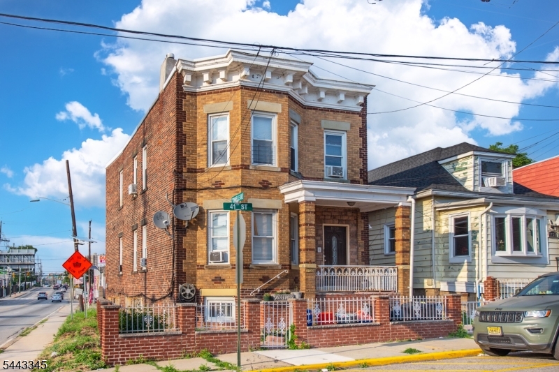 main property photo 24