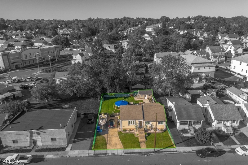 main property photo 13