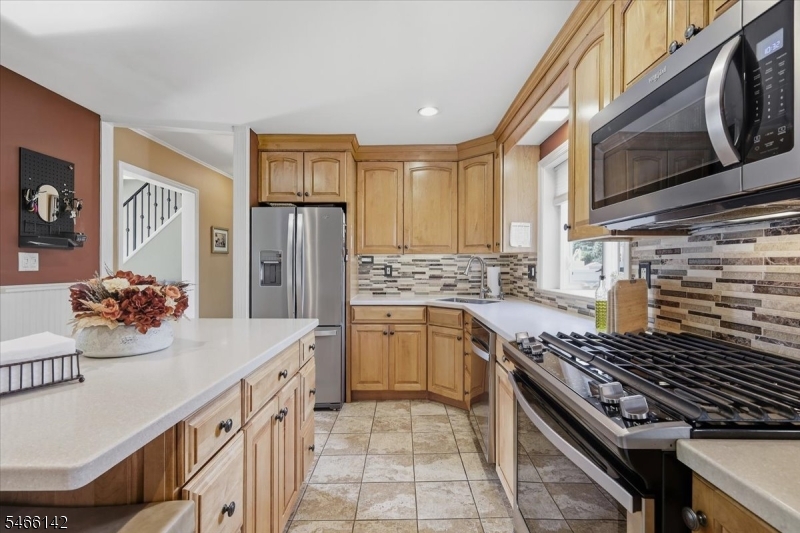 main property photo 8