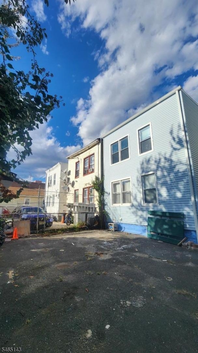 main property photo 13