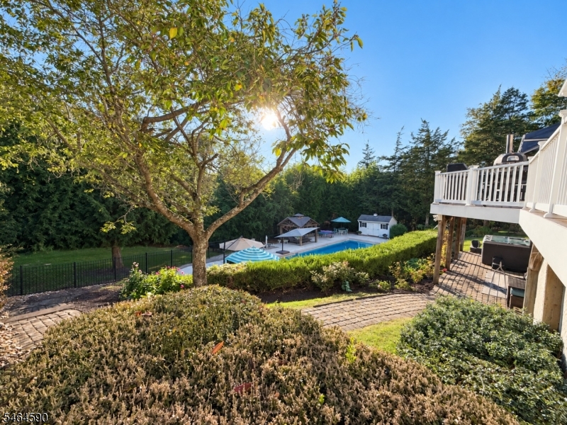 main property photo 40