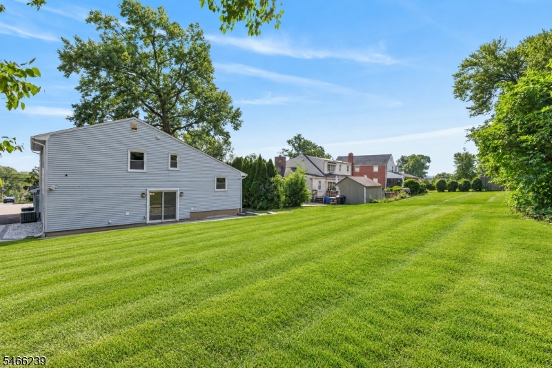 main property photo 30