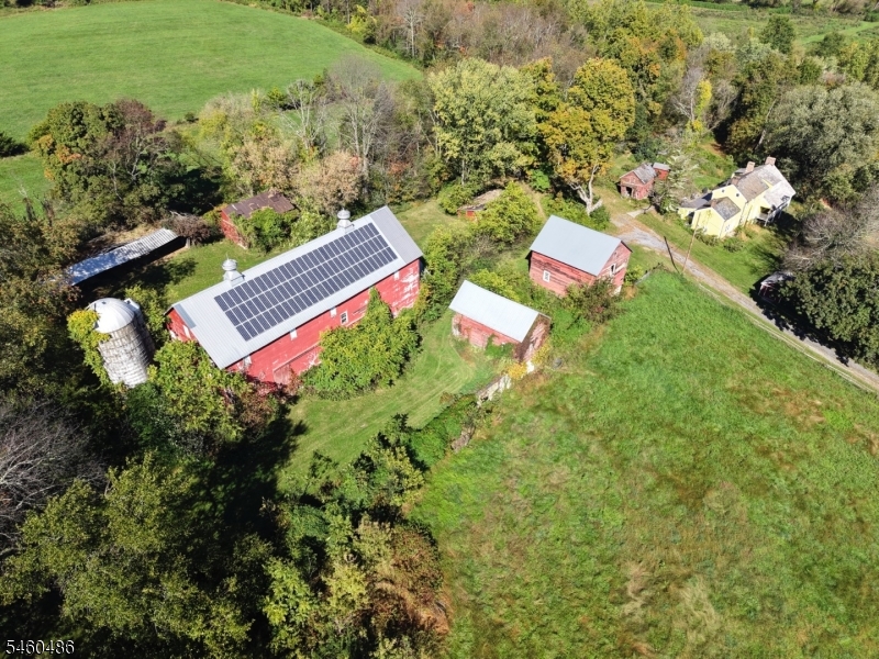 main property photo 25