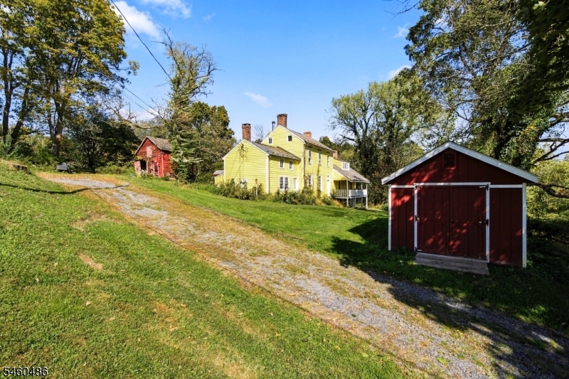 main property photo 31