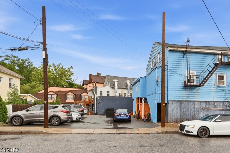 main property photo 24