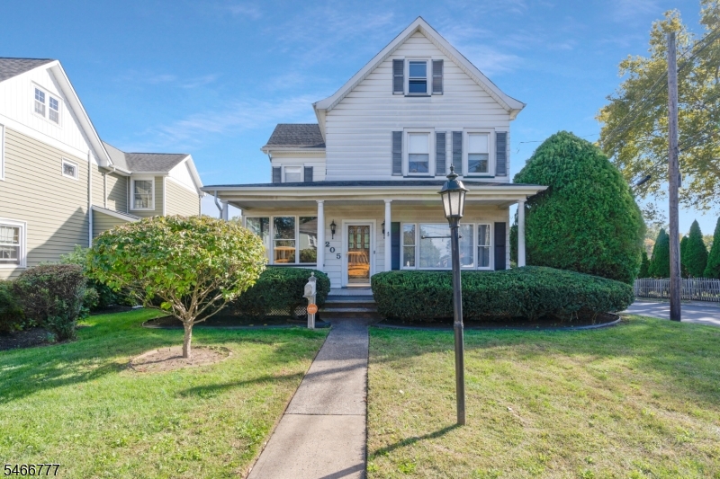 main property photo 14