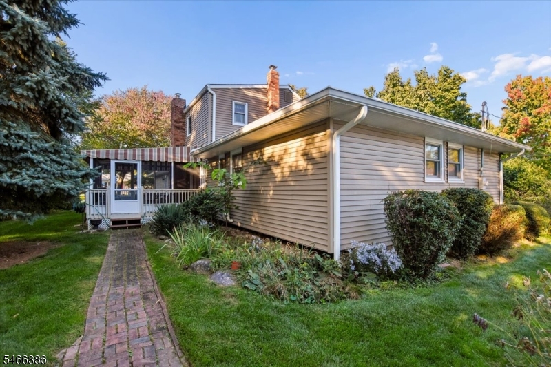 main property photo 31