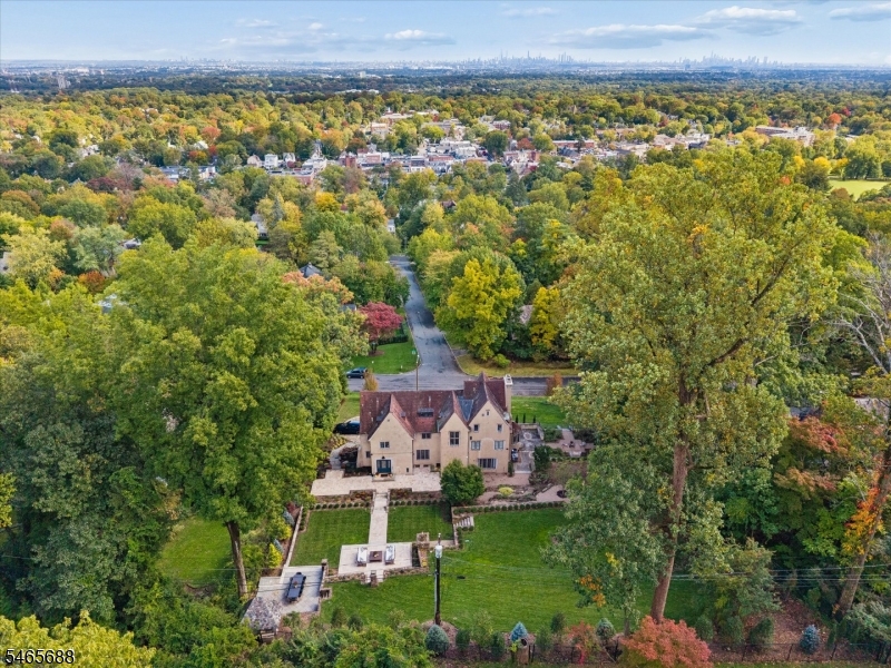 main property photo 44