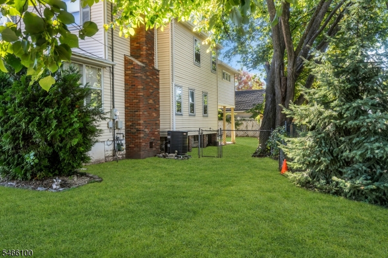 main property photo 40