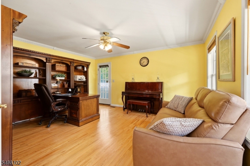 main property photo 18