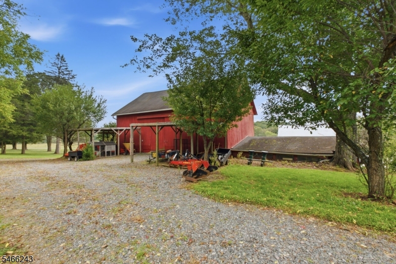 main property photo 44