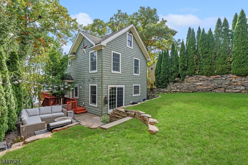 main property photo 16