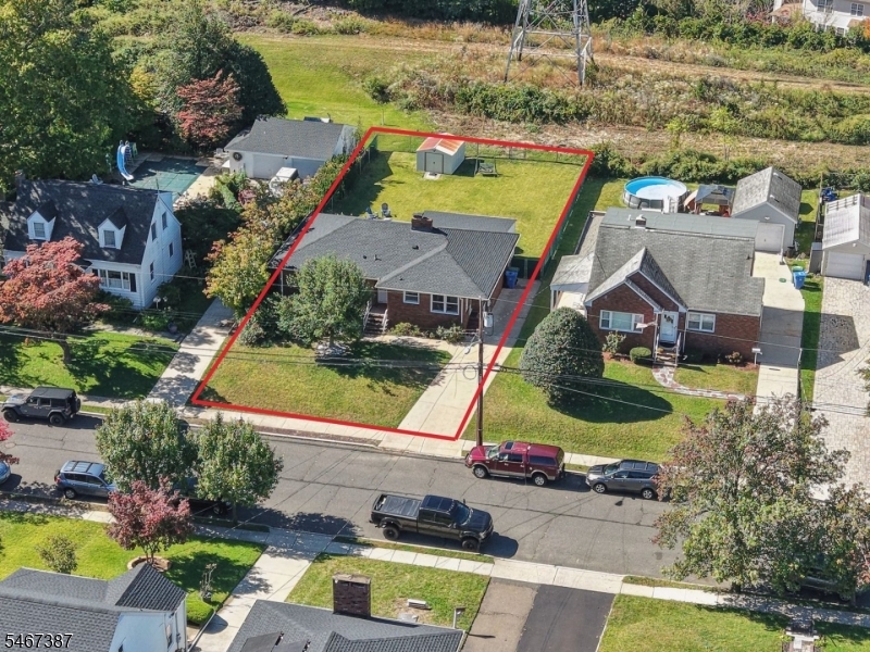 main property photo 33