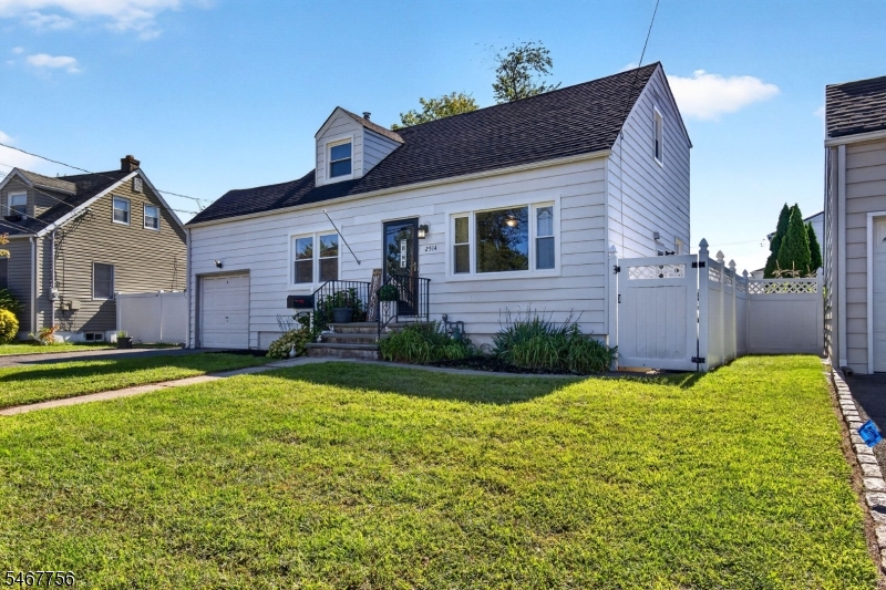 main property photo 37