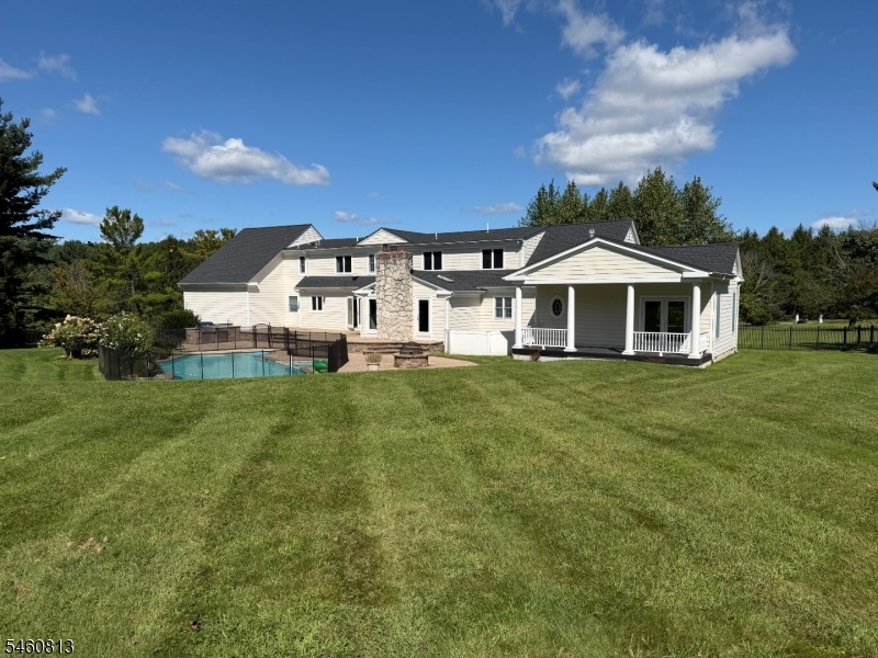 main property photo 14