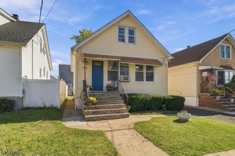 main property photo 1