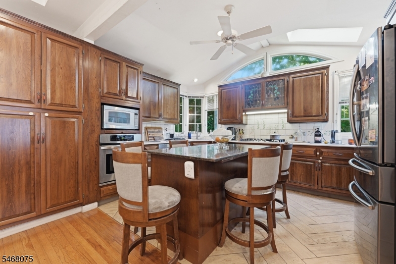 main property photo 22