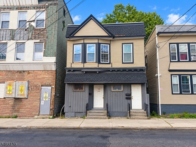 main property photo 10