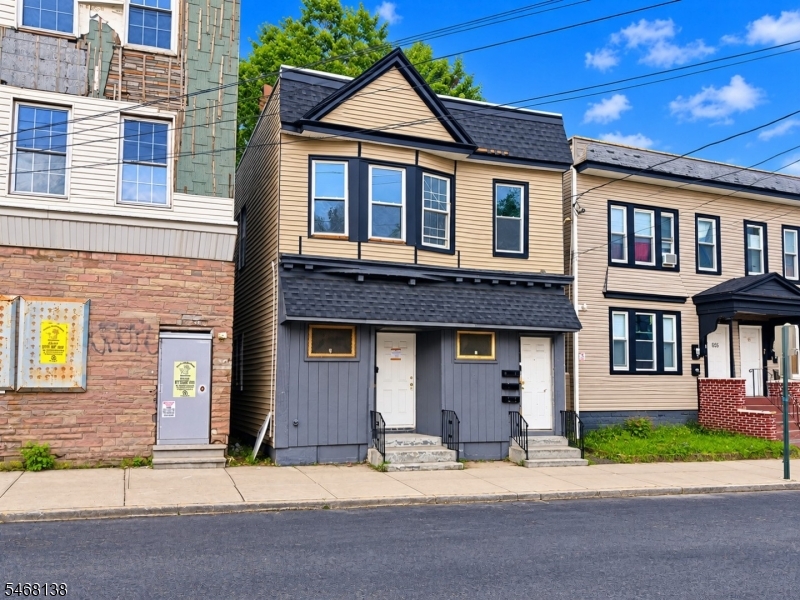 main property photo 12