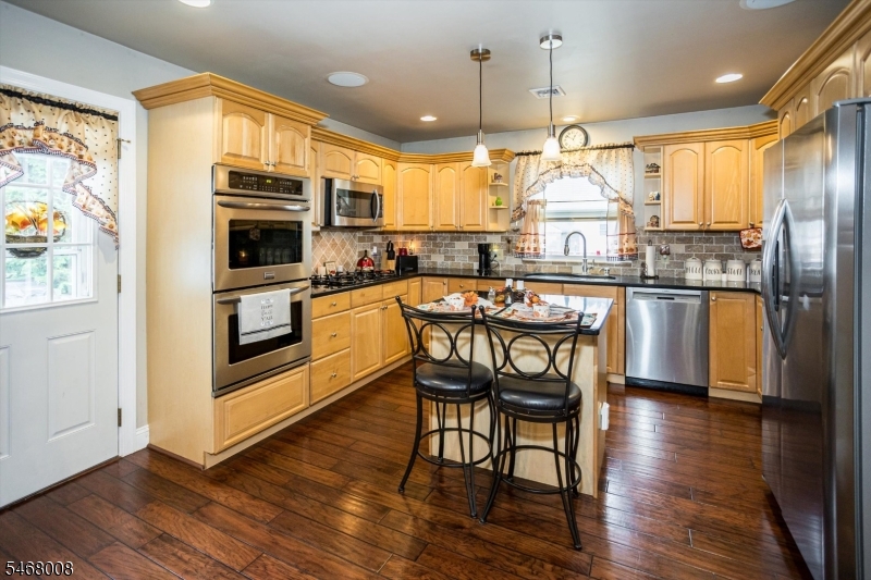 main property photo 12