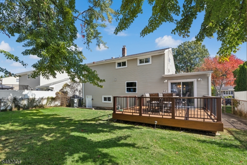 main property photo 31