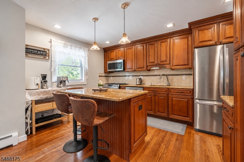 main property photo 7