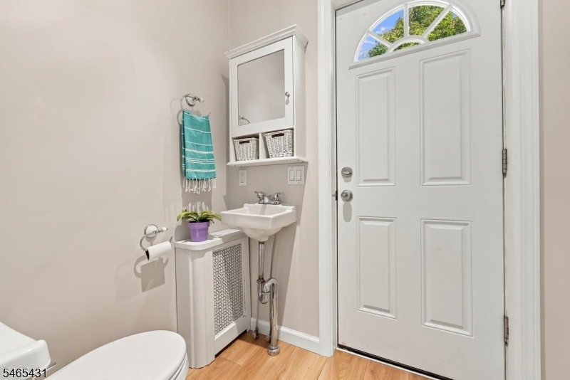 main property photo 12