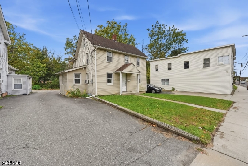 main property photo 6